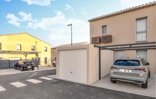 Nice Home In Le Pontet With Kitchen