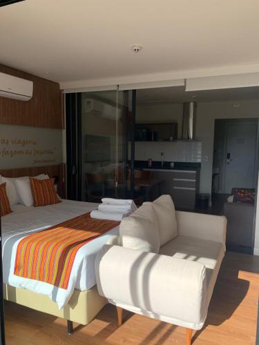 1 queen bed, 1 sofa bed