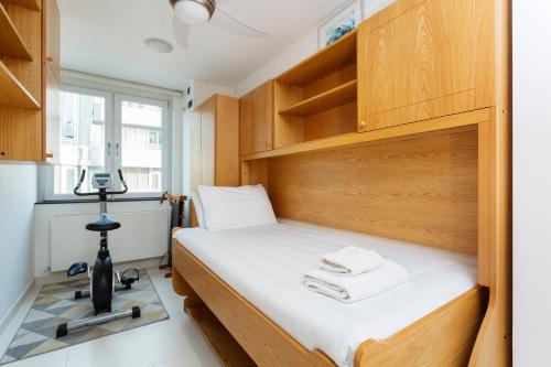 Veeve - Hyde Park Heights - image 2