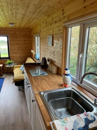 Idyllic Cornish Retreat At Puffin Lodge in Helston