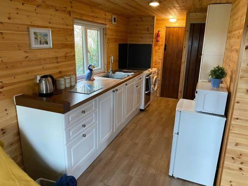 Idyllic Cornish Retreat At Puffin Lodge in Helston