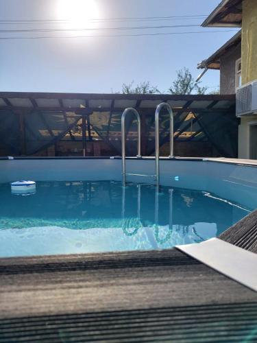 Lymore Guest house in Palamartsa