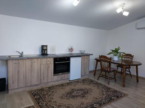 Lymore Guest house in Palamartsa