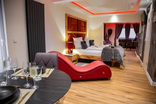 exkl. romantisches SM Apartment Black Rose in Gifhorn, Deutschland
