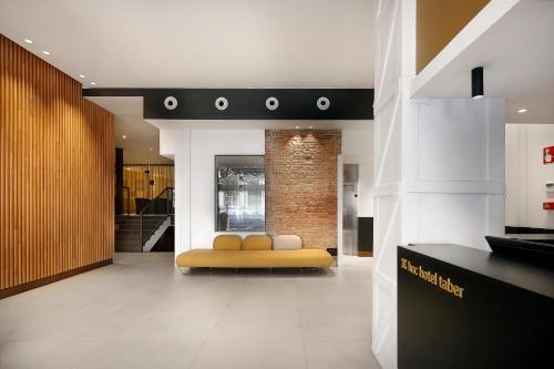 HCC Taber, Barcelone (photo 5)