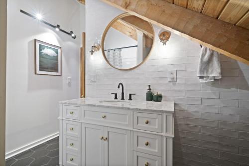 The Graystone Lodge in Big Canoe in Jasper, USA