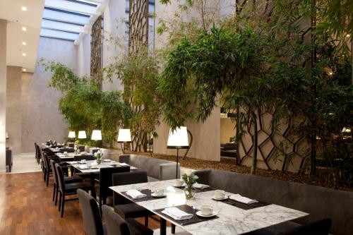 Étterem, NH Collection Curitiba in Egyéb