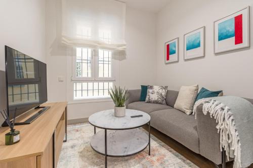 Charming 1-Bed Apartment in Chamberí Madrid, Madryt (zdjęcie 5)