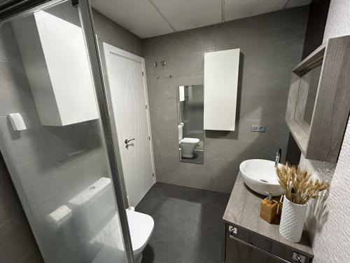 Apartment image 3
