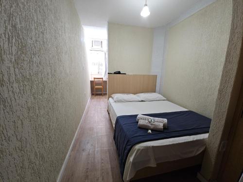 Double or Twin Room image 7