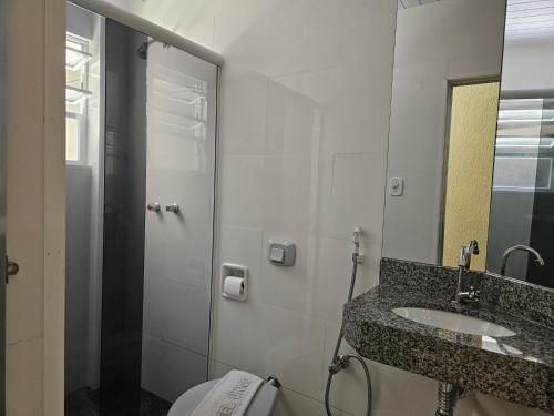Double or Twin Room image 8