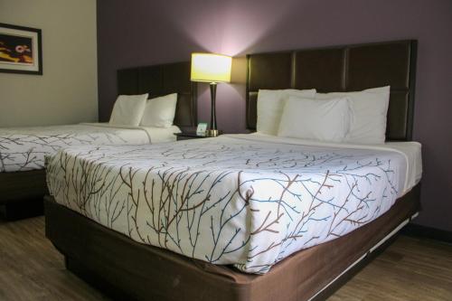 2 double beds