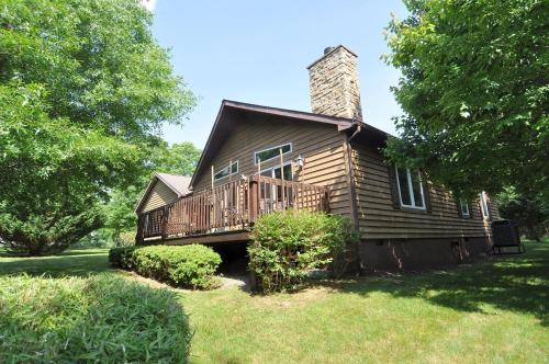 Cacapon Connected - Workplace Retreat in Morton Grove, USA