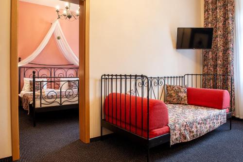 Pension Hattrick - image 7