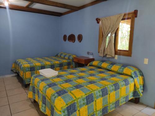 2 double beds