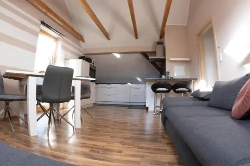Moderne, gemütliche DG-Wohnung in ruhiger Lage in Neunburg vorm Wald, Deutschland