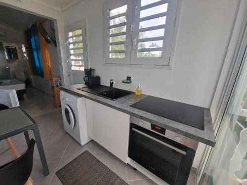 keuken, Hébergements La Favorite (Hebergements La Favorite) in Le Lamentin