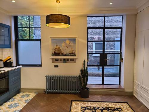 New Boutique Ground Floor Apartment, Londyn