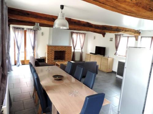 gîte composé de 2 maisons avec cheminée et sauna (gite compose de 2 maisons avec cheminee et sauna) in Houdetot
