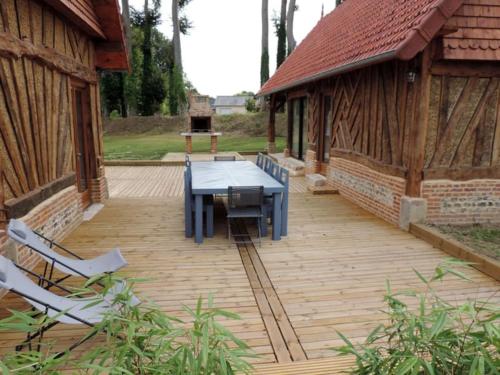 gîte composé de 2 maisons avec cheminée et sauna (gite compose de 2 maisons avec cheminee et sauna) in Houdetot