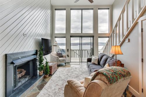 . Tennessee River Vacation Rental w/ Deck + View!