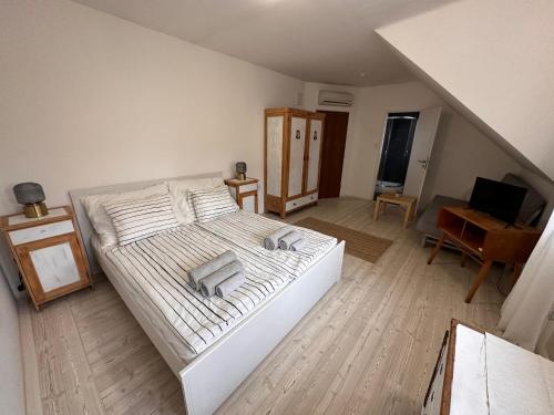 1 double bed