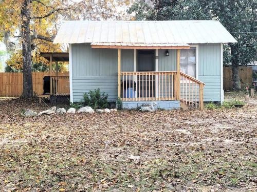 B&B Steinhatchee - Old Hickory Cabin on the River - Bed and Breakfast Steinhatchee