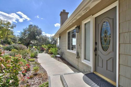 Fallbrook, CA. Entire house. “Hilltop comforts”. in Fallbrook, USA