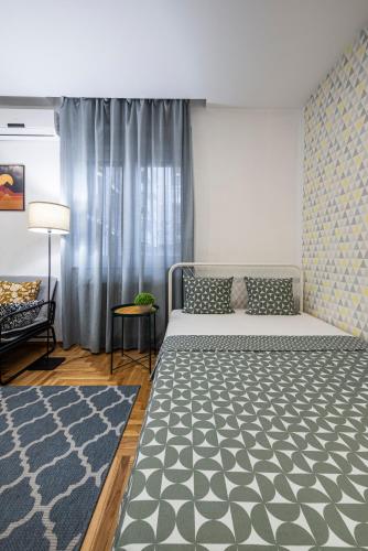 Studio Apartment image 3