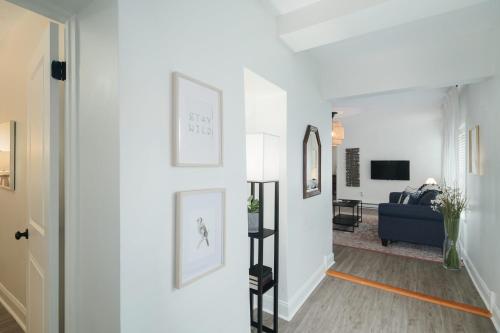 Stroll to Main St: 2BR on the Park in Philadelphia, USA