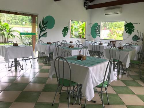 Pousada Ana e o Mar in Praia do Pereque-Acu