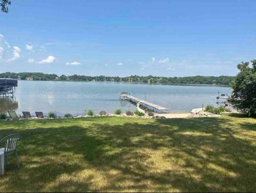 Lake Cabin; Renovated, Flat Lot, Dock, Sandy Beach, Many Games and Lake Toys!