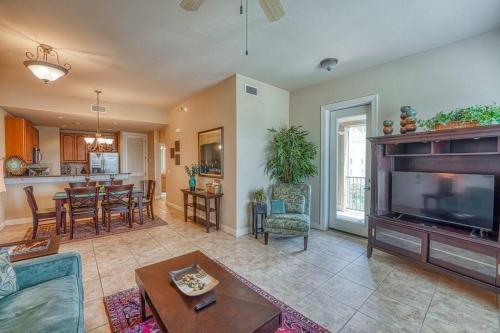 Great Lakefront Condo With Gorgeous Lake LBJ Views in Horseshoe Bay, USA