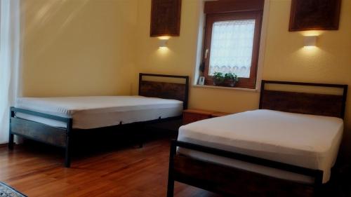Zimmer mit zwei Einzelbetten in Schömberg, Deutschland