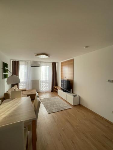 Sarló Apartman (Sarlo Apartman) in Csapokert