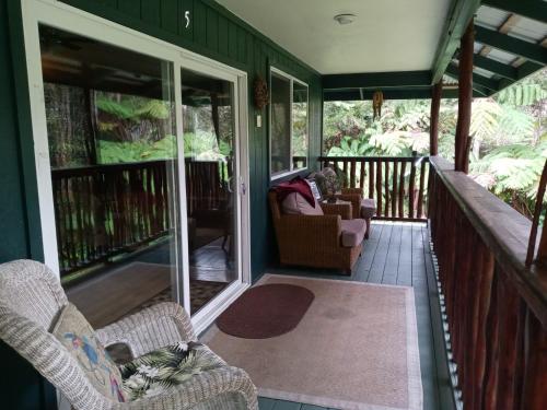 Aloha Crater Lodge and Lava Tube Tours