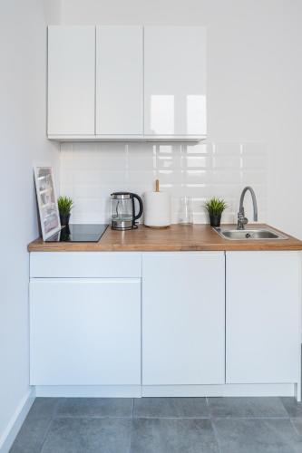 Three-Bedroom Apartment image 8
