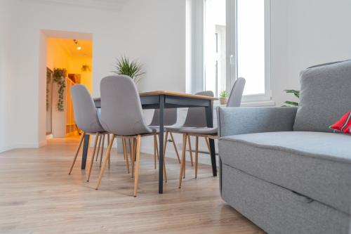 Three-Bedroom Apartment image 6