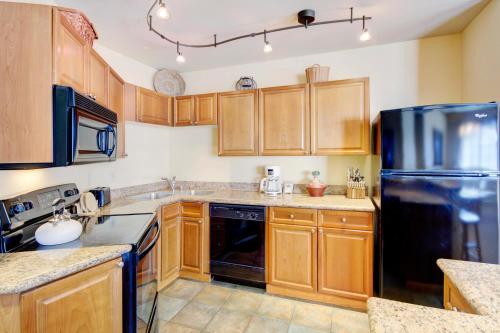 Ski In Out Luxury Penthouse #1703 With Hot Tub & Great Views - 500 Dollars Of FREE Activities & Equipment Rentals Daily in Winter Park, USA