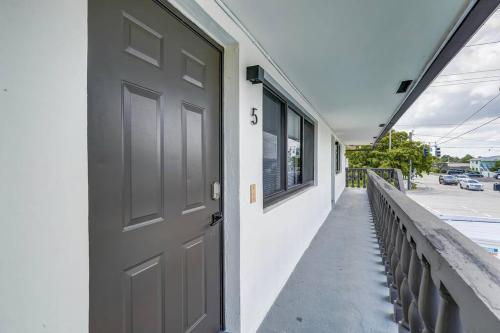 2BR Coastal Getaway! in Fort Lauderdale, USA