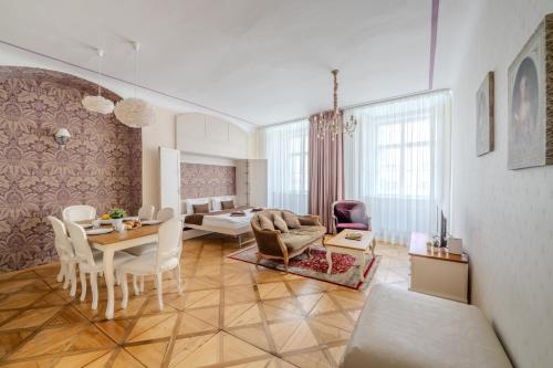 Extraordinary Prague Apartment, Прага (фото 5)