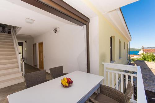 Terraza/balcón, Apartments Pero in Okrug Gornji