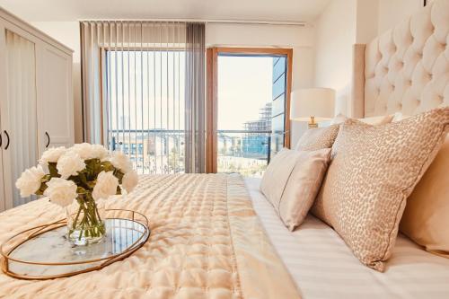 King Deluxe City Apt Large Space& Free Parking! NO Balcony, Лидс (фото 8)