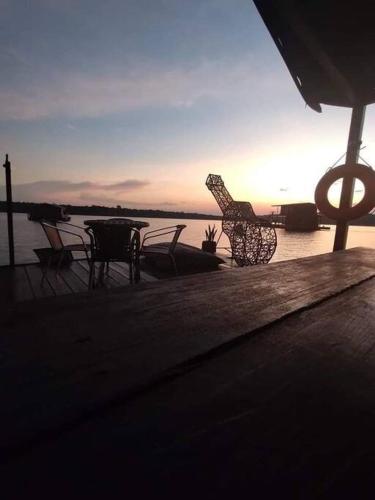 casa flutuante em Manaus