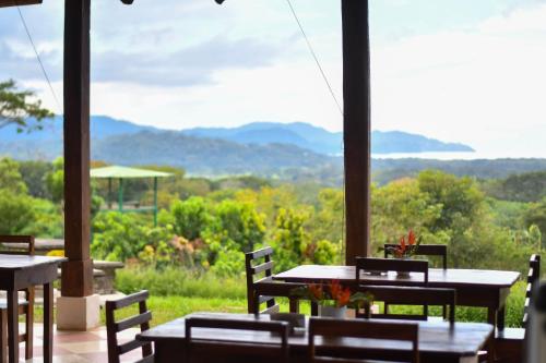 Tarcoles Birding Lodge in Tarcoles