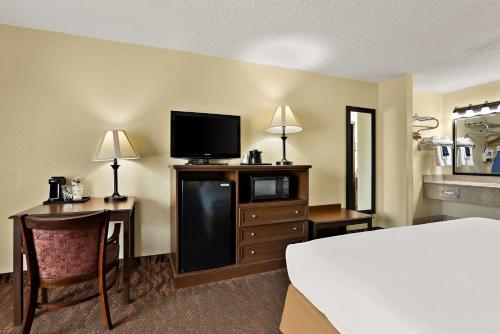 Best Western Center Pointe Inn - image 14
