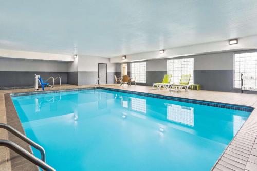 Country Inn & Suites by Radisson Stillwater MN - image 10