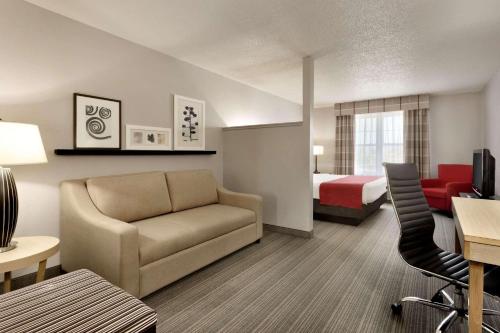 Country Inn & Suites by Radisson, Louisville East, KY