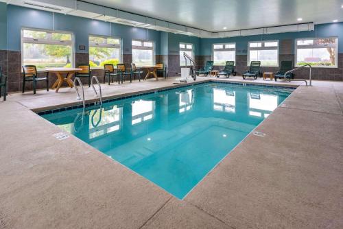 游泳池, 索爾茲伯里麗怡酒店 (Country Inn & Suites by Radisson, Salisbury, MD) in 索爾茲伯里