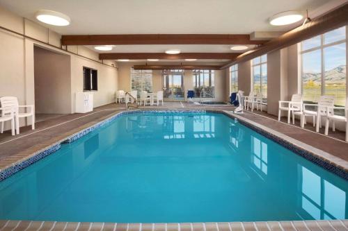 Country Inn & Suites by Radisson, Bozeman, MT